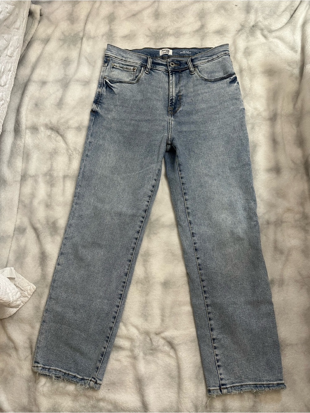 Kensie Light Blue Straight Leg Jeans